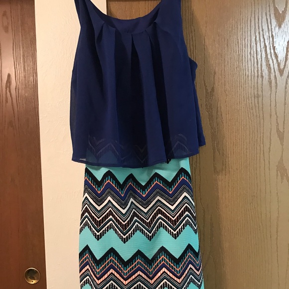 Dresses & Skirts - Dress